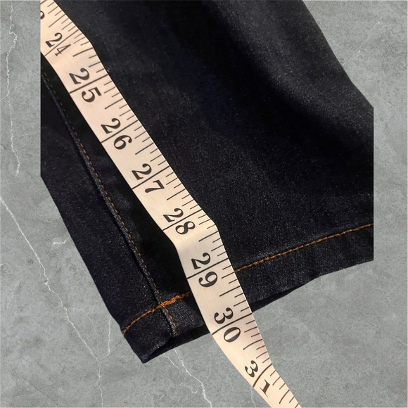 Guess jeans size 32 length 30. - Picture 4 of 4